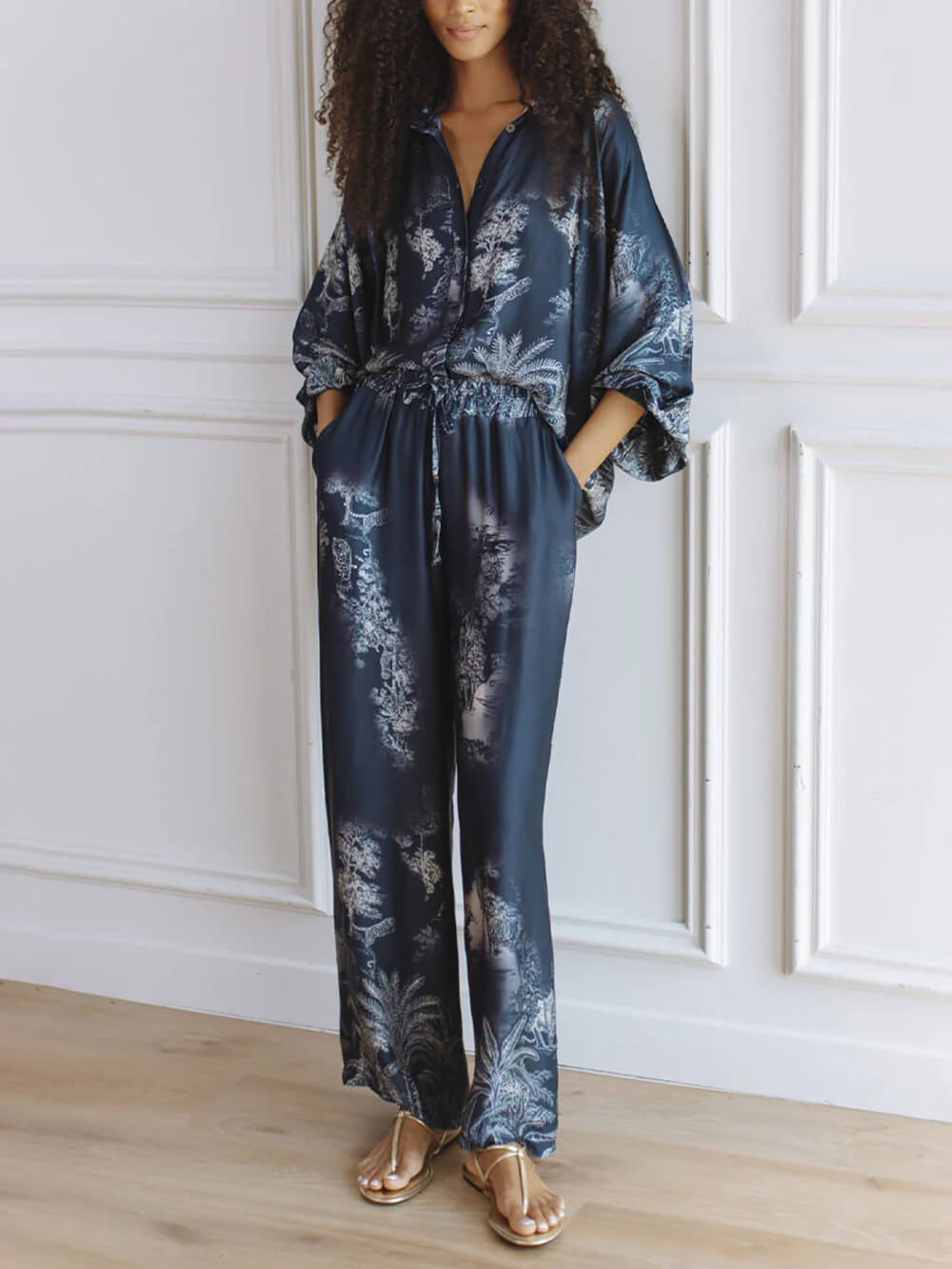 Unique Navy Blue Floral Print Loose-fitting Top with Elastic Waist and Wide-leg Pants Set
