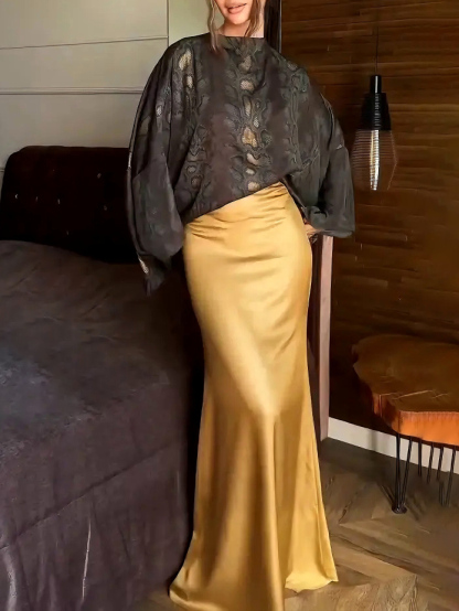 Exquisite Oversized Jacquard Batwing Sleeve Blouse