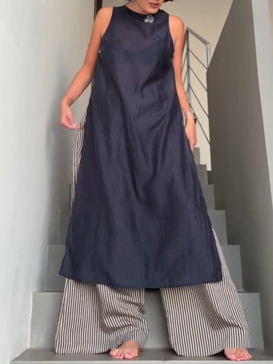 Minimalist Sleeveless Longline Top & Striped Wide-Leg Pants Two-Piece Set