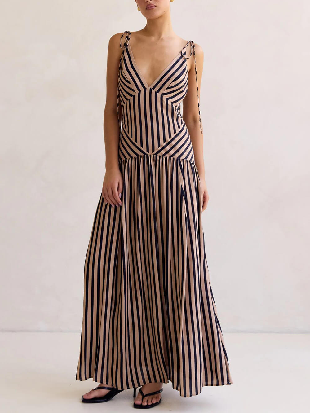 Exquisite Striped Print V-Neck Adjustable Straps Maxi Dress