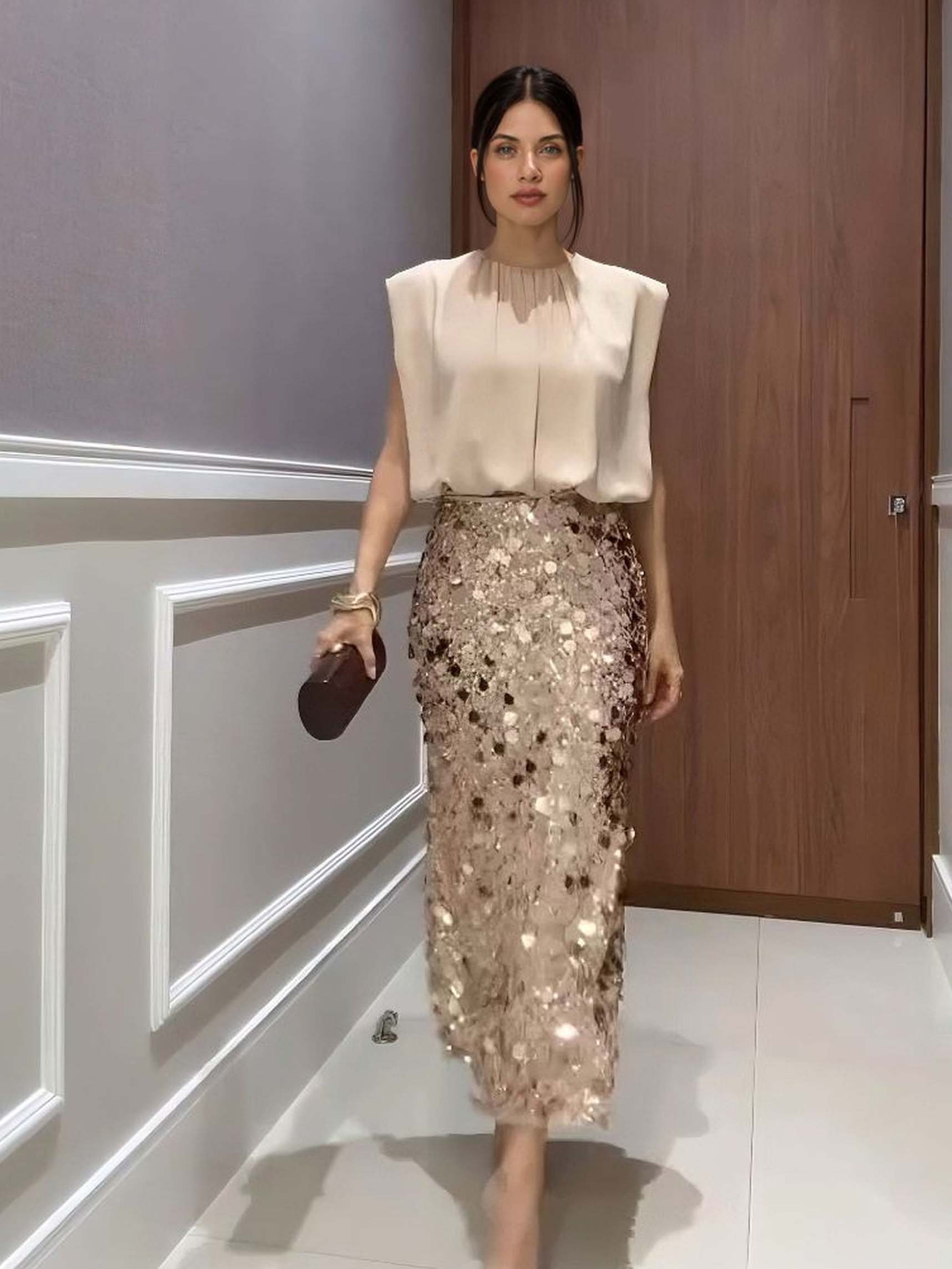 Elegant Sleeveless Gathered-Neck Blouse