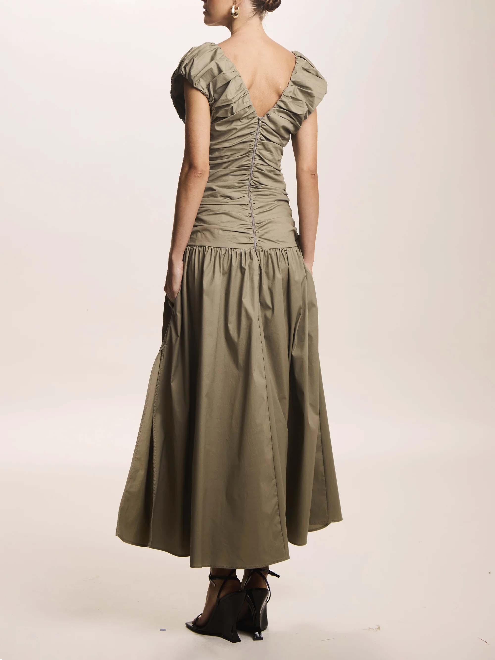 Elegant Pleated V-neck Midi Dress