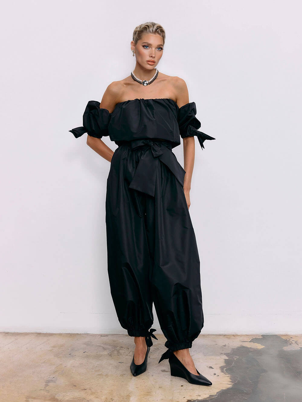 Exquisite Strapless Top And High-Waist Tie Lantern Pants Set