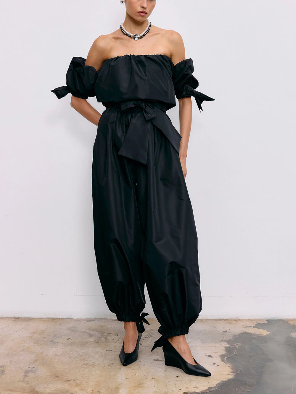 Exquisite Strapless Top And High-Waist Tie Lantern Pants Set