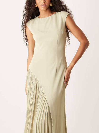 Exquisite Cap Sleeve Pleated Maxi Dress