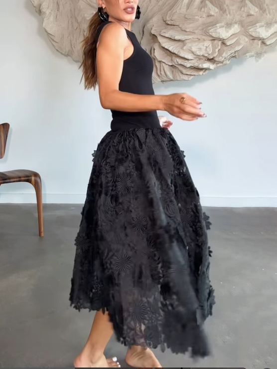 Exquisite Lace Embroidered Sleeveless Midi Dress