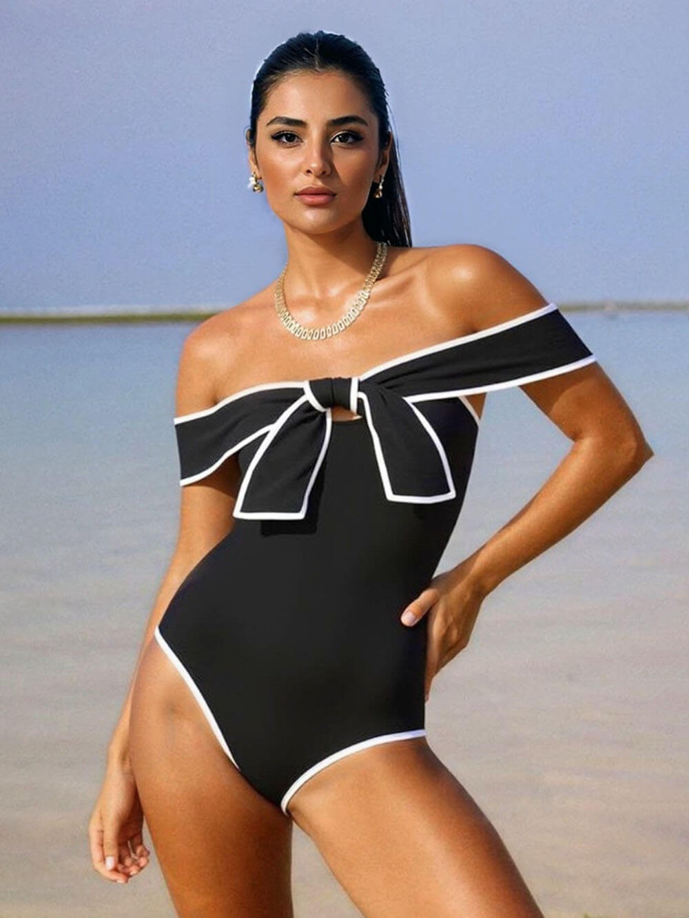 Sexy Strapless Black And White Colorblock One-Piece Swimsuit