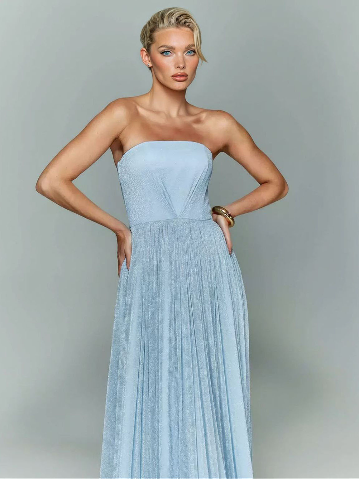 Elegant Strapless Tulle Evening Maxi Dress