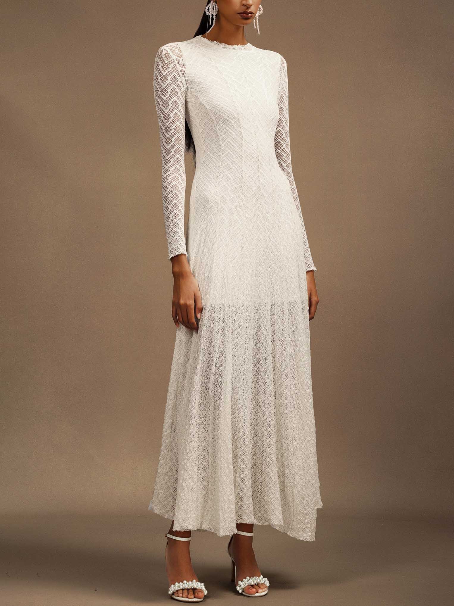 Elegant Lace Round Neck A-Line Maxi Dress
