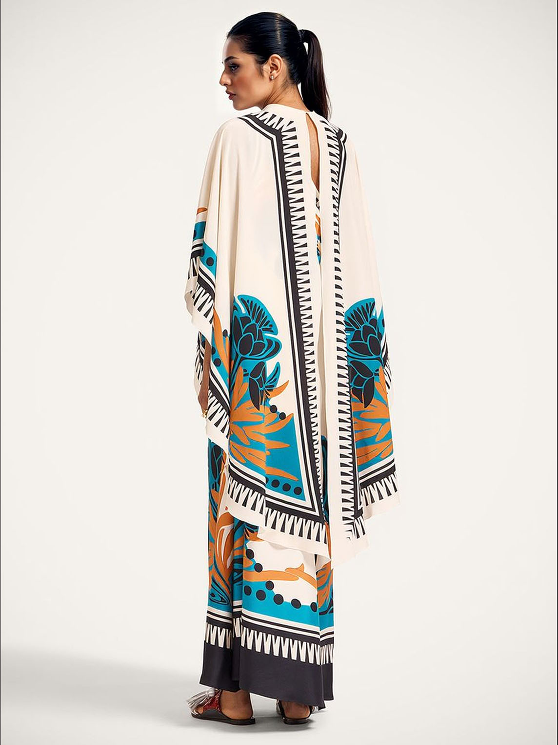 Exquisite Printed One-Shoulder Dress With Detachable Shawl Two-Piece Set