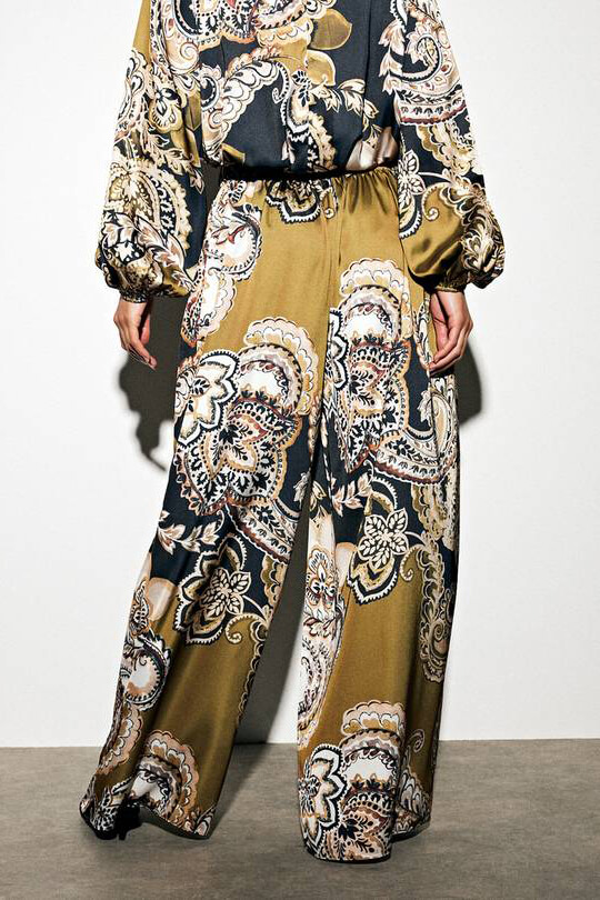 Exquisite Paisley Print Bubble Hem Blouse