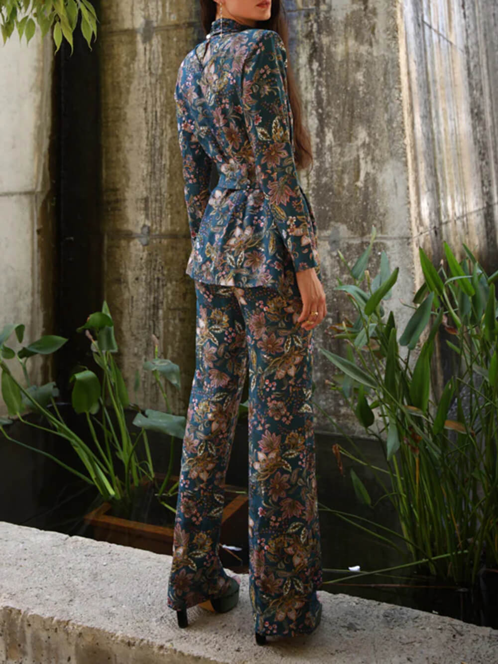 Retro Unique Florentine Print Tie-Waist Top