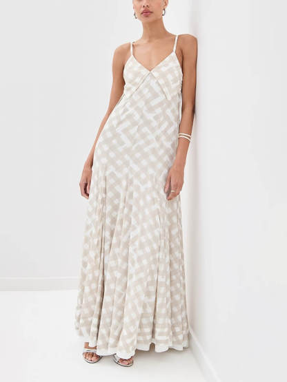 Elegant Plaid Print Pleated Crepe Maxi Dress