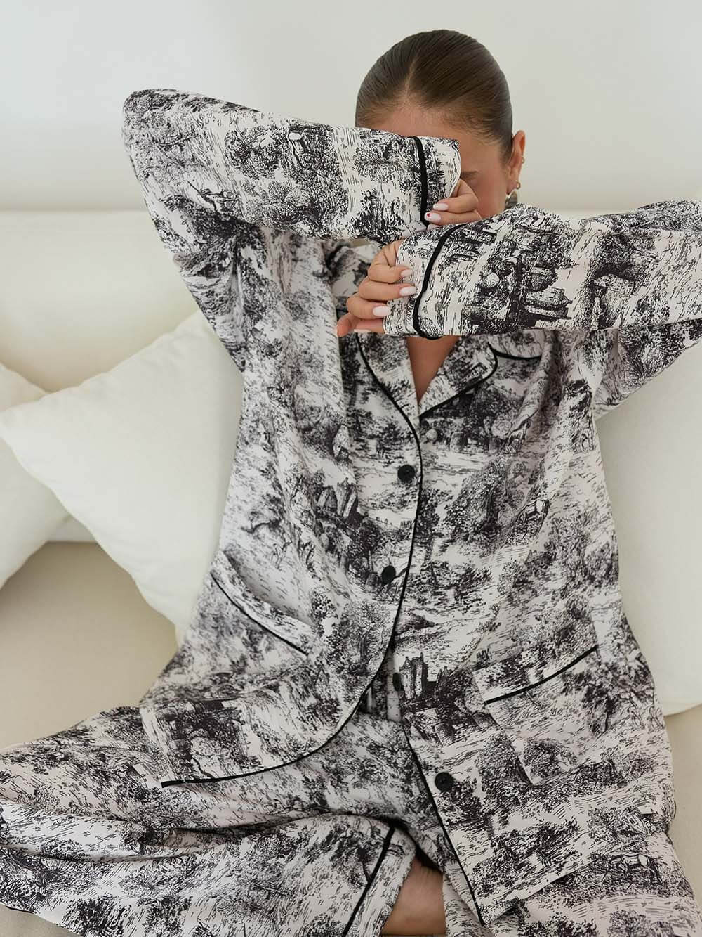 Unique Printed Button-Decorated Loose Pajama Set