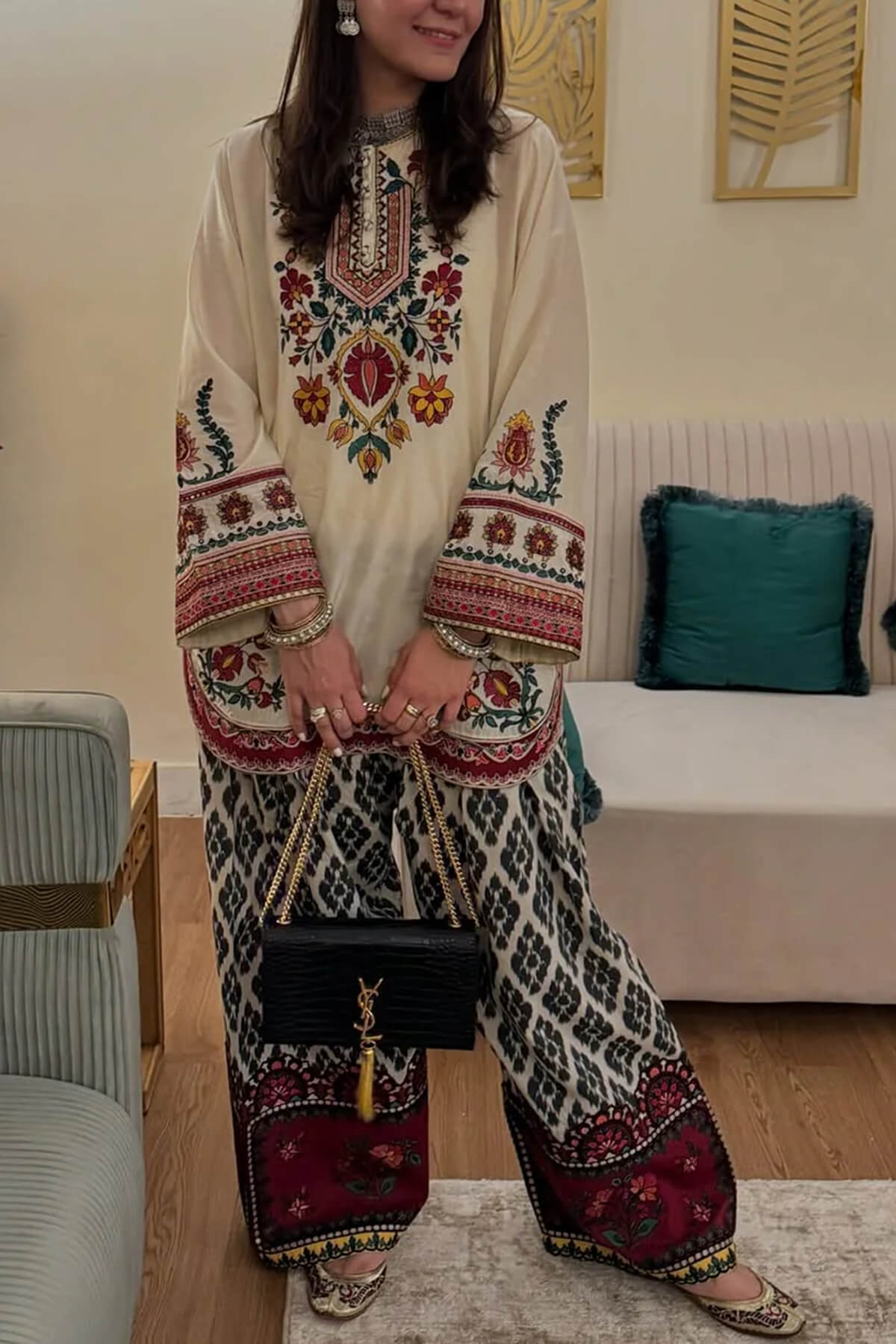 Retro Ethnic Print Bell-Sleeve Loose-Fitting Shirt