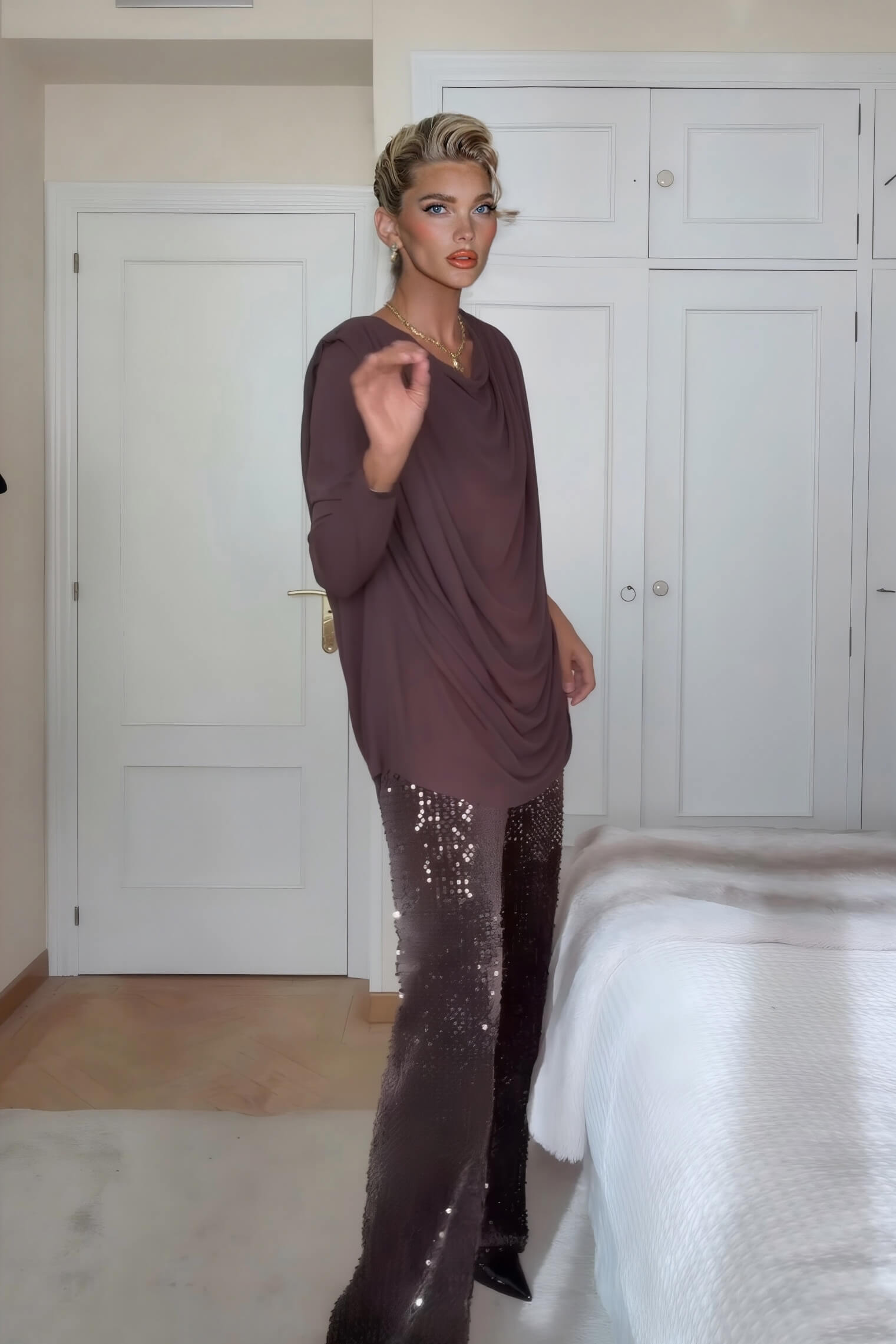 Unique Ruched Drop-Shoulder Long Sleeve Top