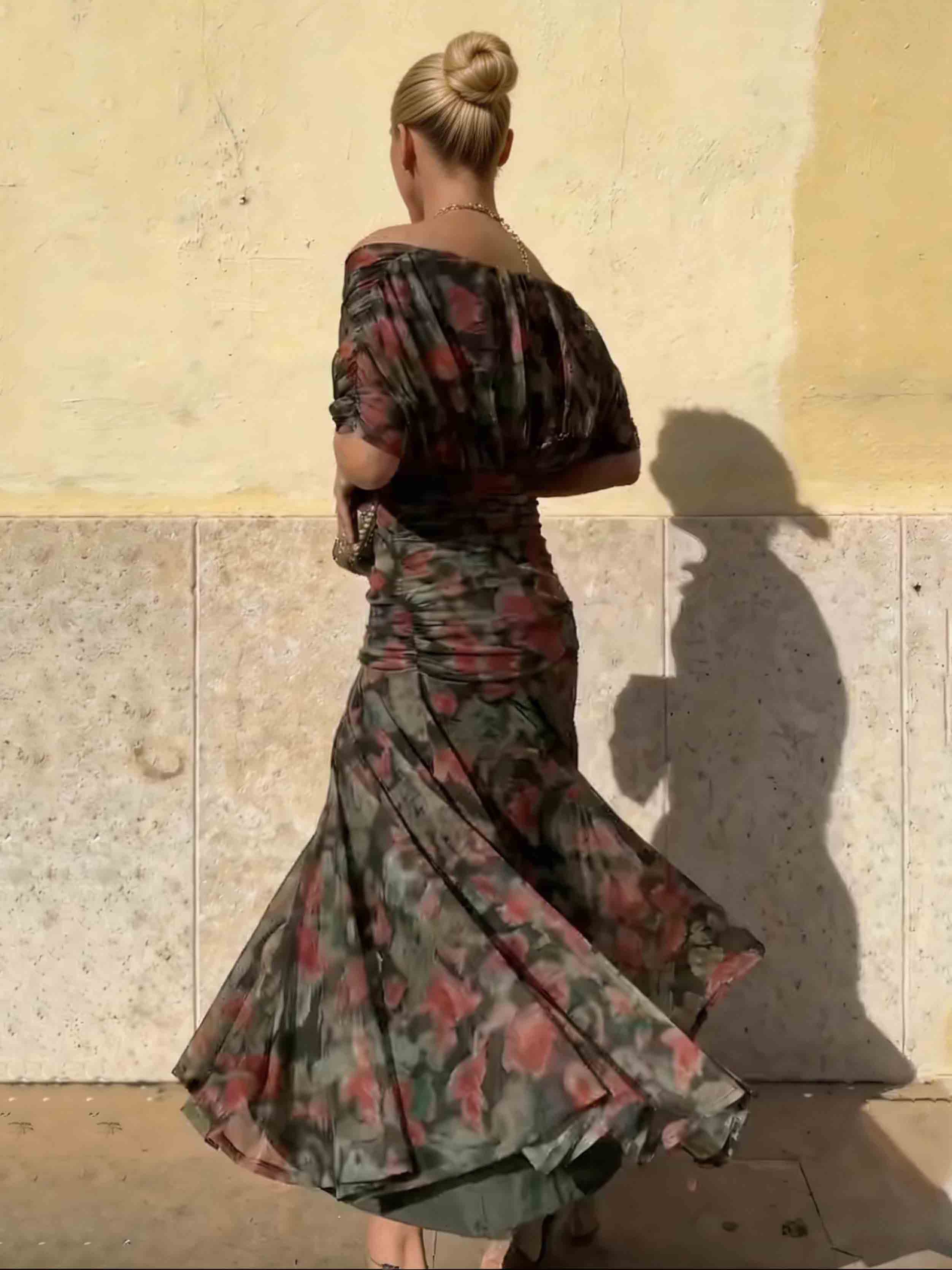Elegant Mesh Watercolor Print Pleated Maxi Dress