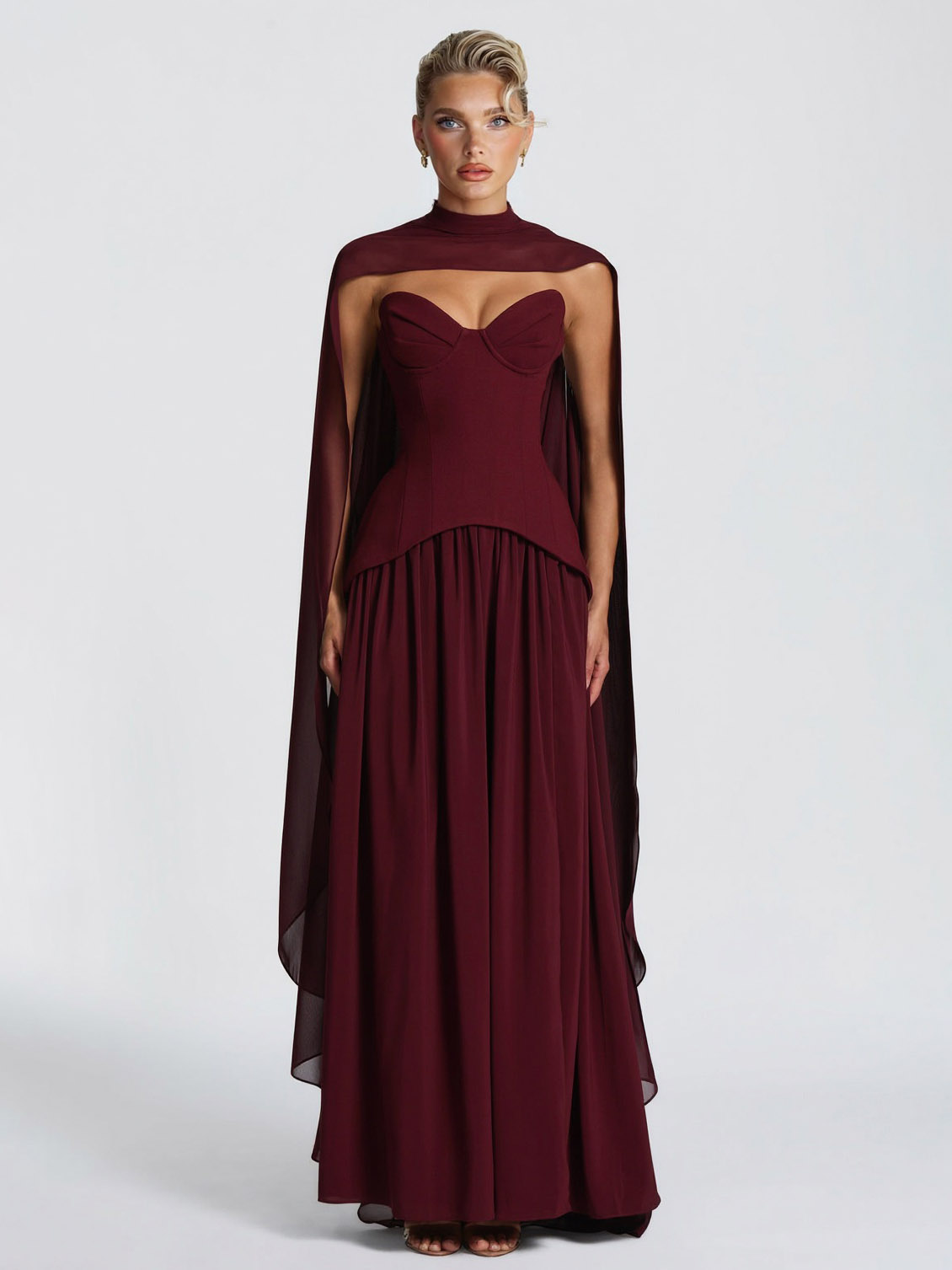 Vestido Maxi de Fiesta con Escote Corazón Elegante y Abertura Alta