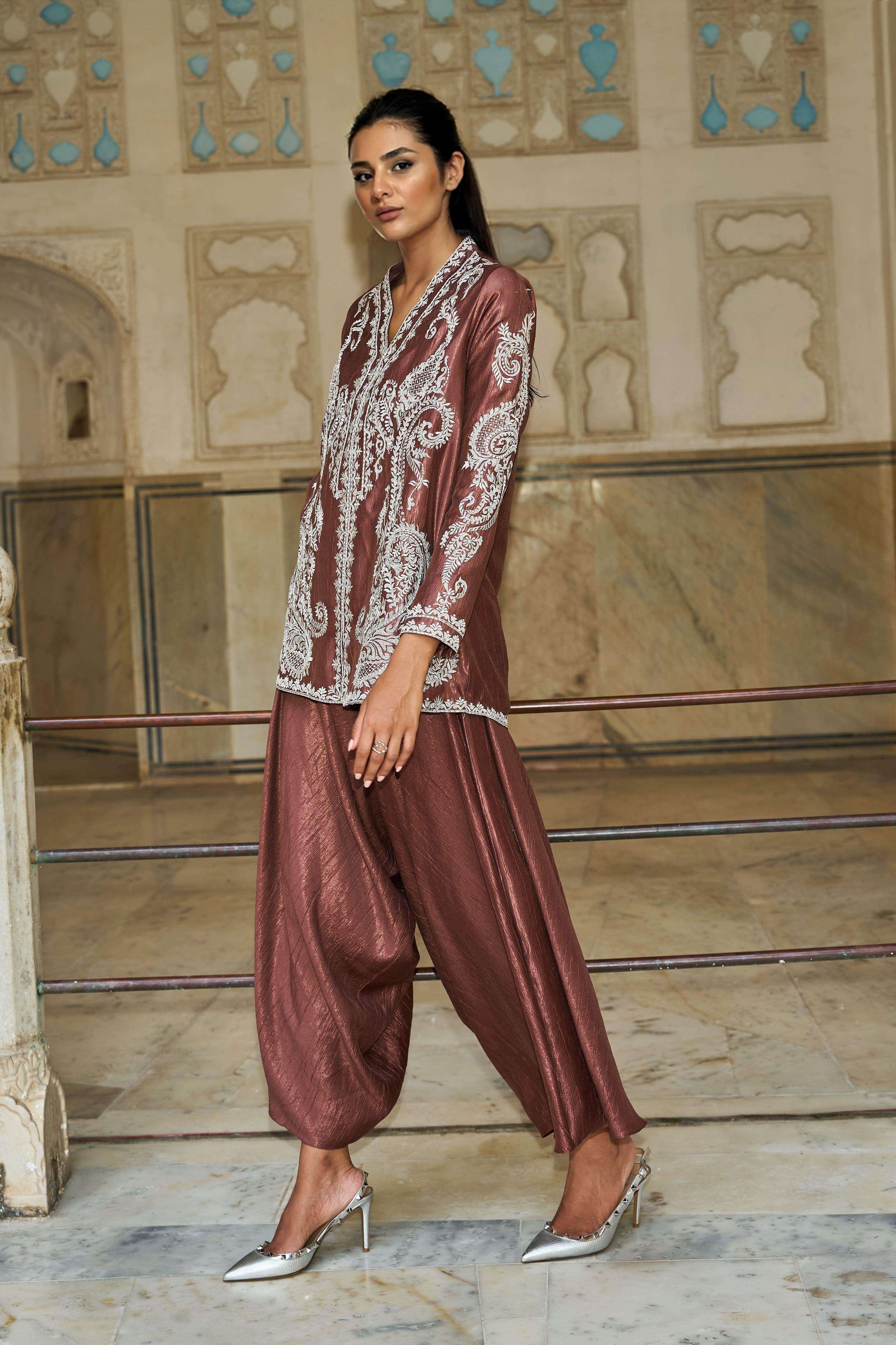 Unique Paisley Pattern V-Neck Loose Top And Pleated Harem Wide-Leg Pants Set