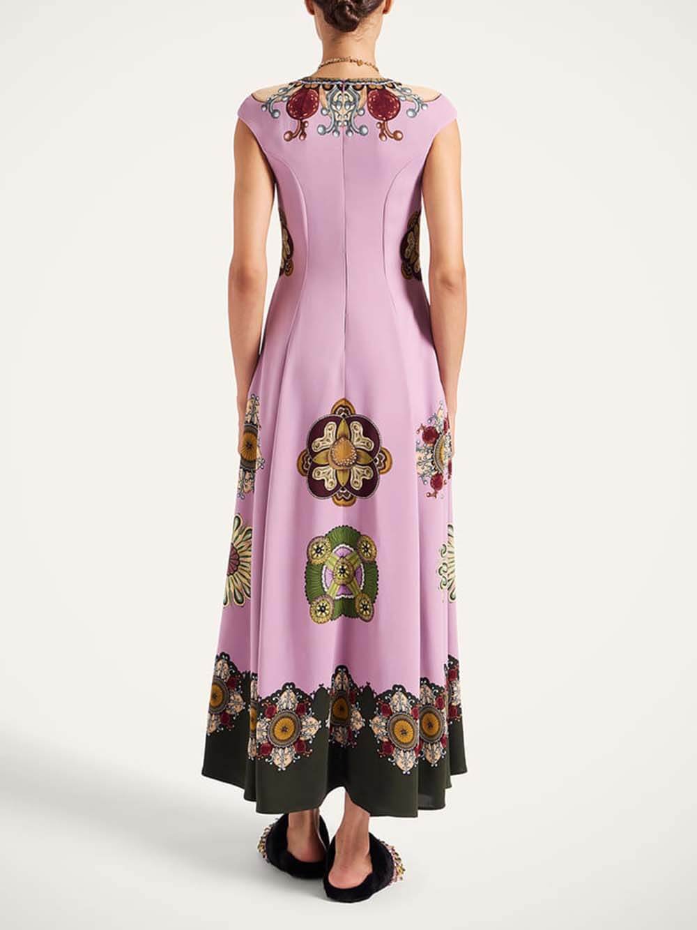 Elegant Printed Round Neck Park Avenue Waist-Defining Maxi Dress