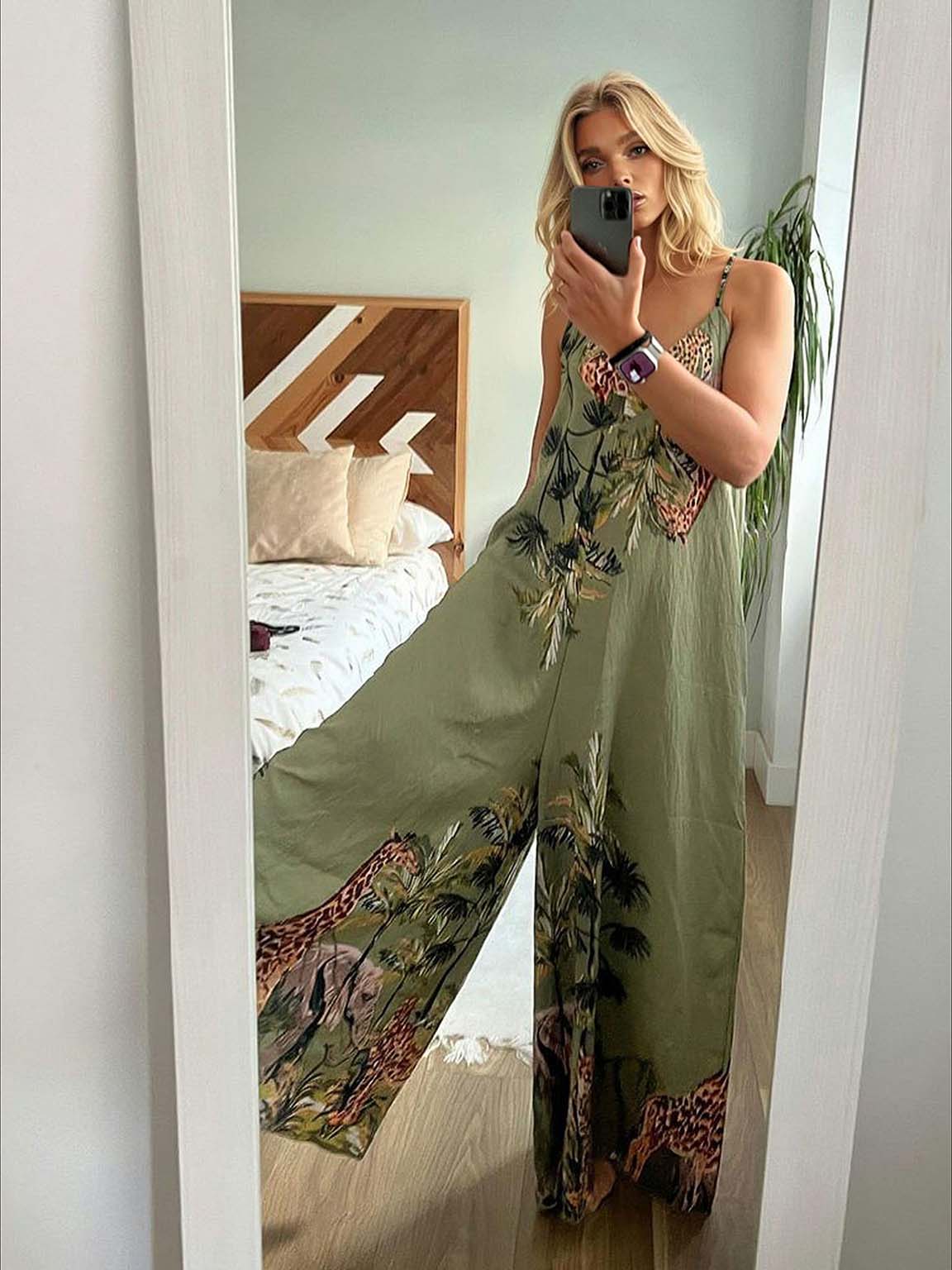 Tropical Giraffe Palm Tree Print Sleeveless High-Waist Jumpsuit