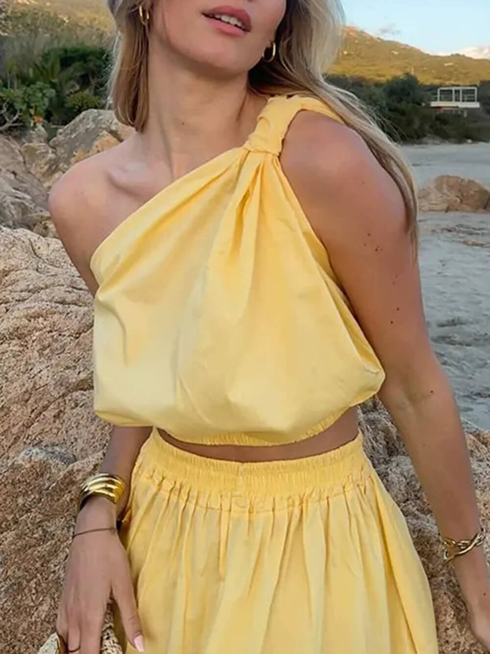 Elegant Solid One-Shoulder Ruched Sleeveless Crop Tank Top