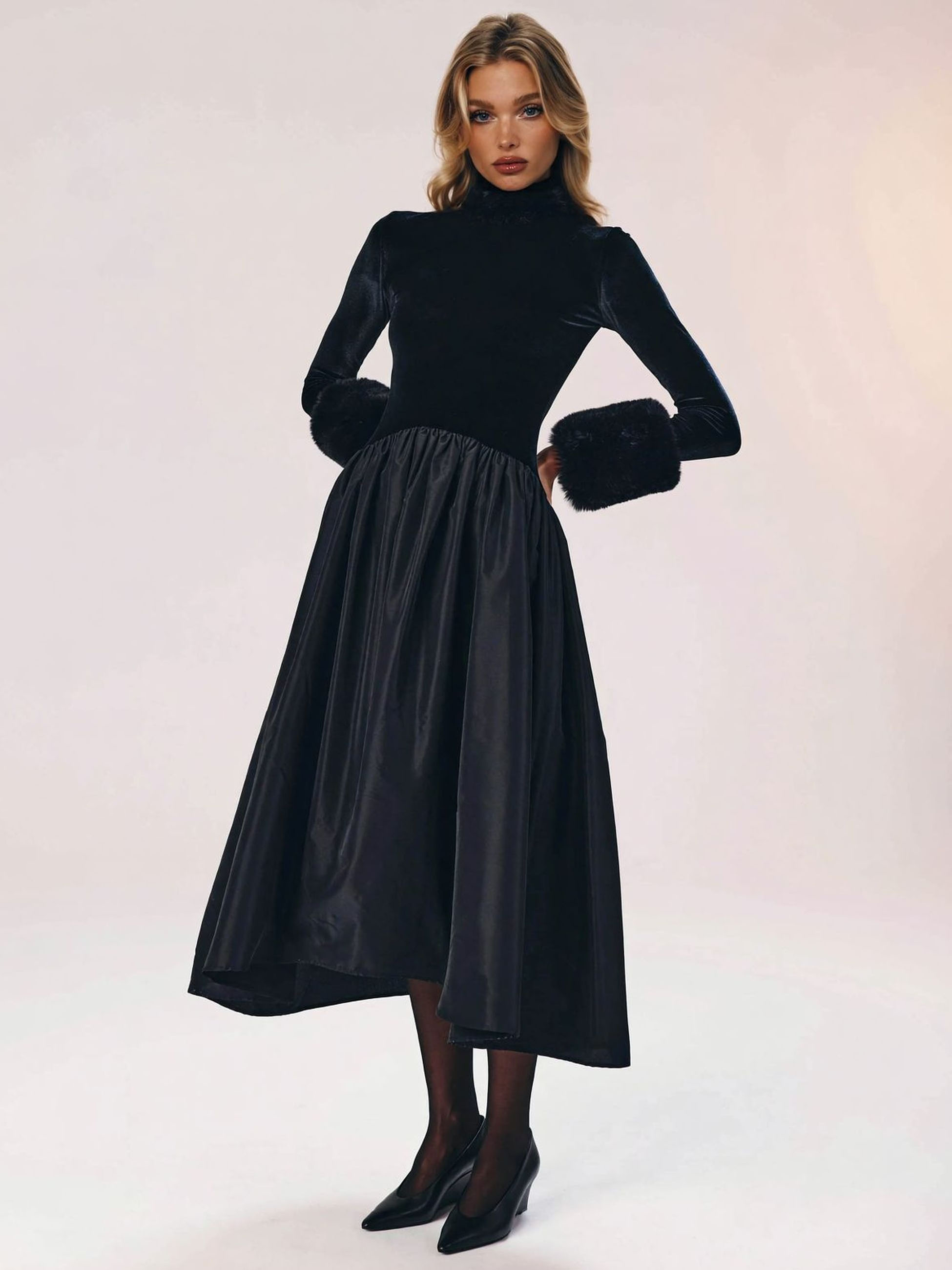Elegant Velvet High-Neck Faux Fur Cuff Midi Dress