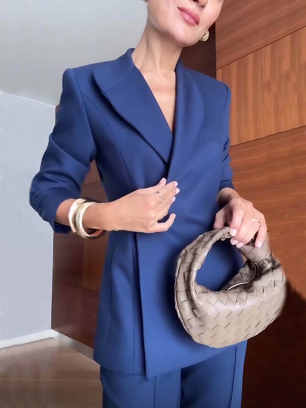 Fashionable Stand Lapel Neck Metal Button Long Sleeve Blazer