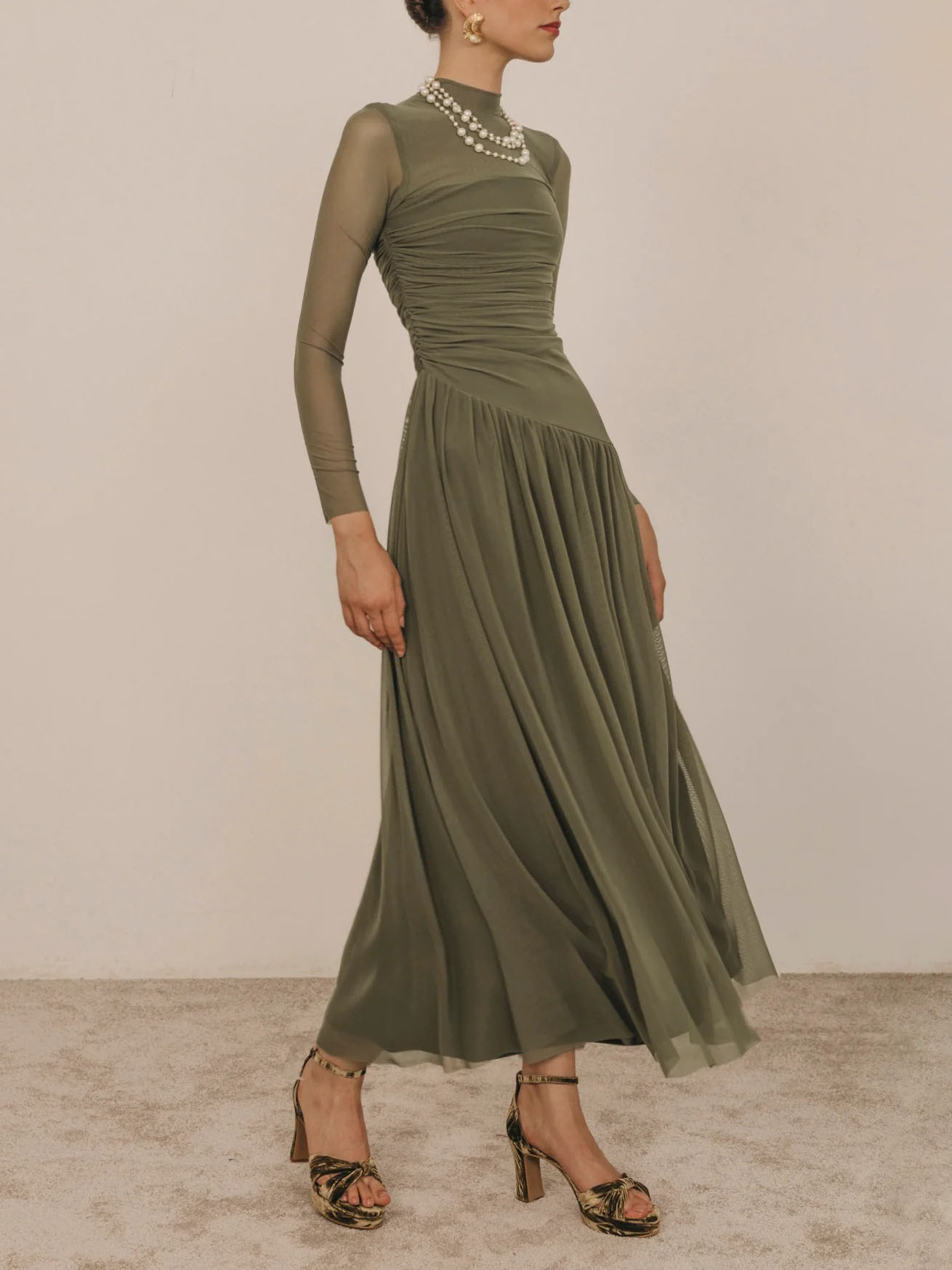 Elegant Pleated Mesh Long-sleeved Maxi Dress