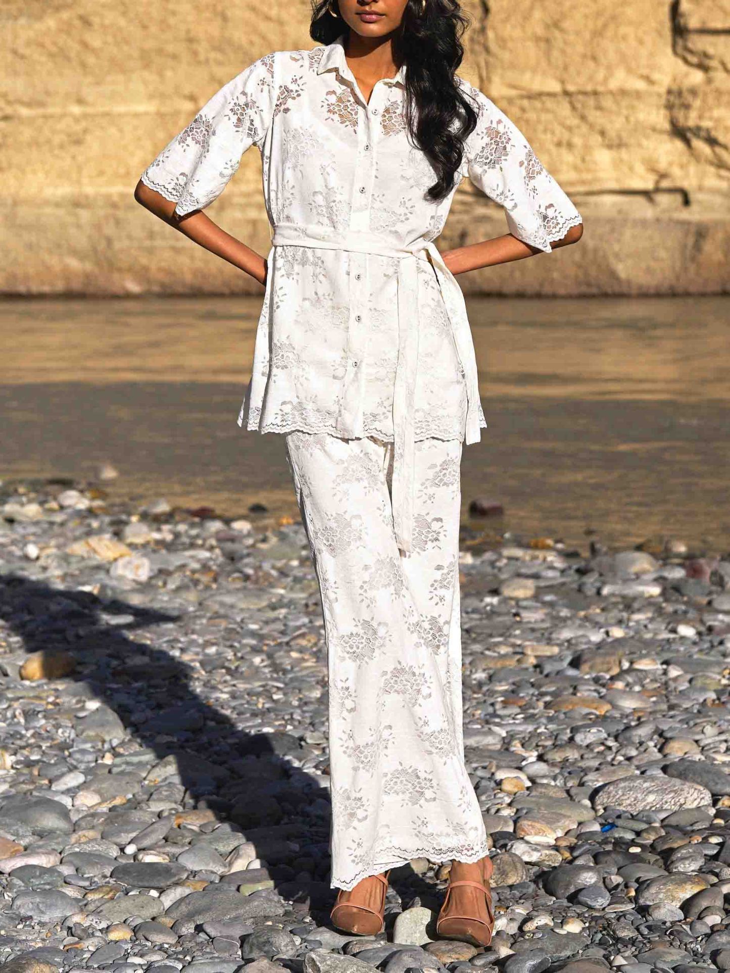 Elegant Floral Lace Short-sleeved Tie-front Shirt