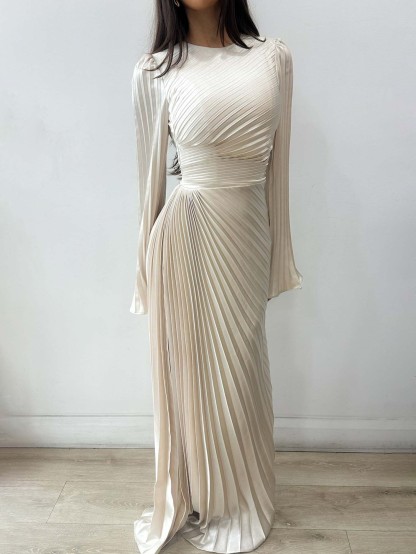 Elegant Pleated Long-sleeved Maxi Dress
