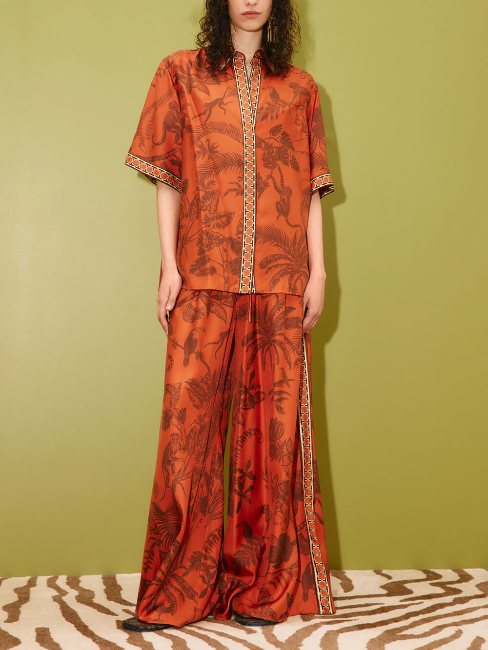 Unique Animal Print Satin Back-Slit Tie Shirt And Elastic-Waist Pocket Wide-Leg Pants Set