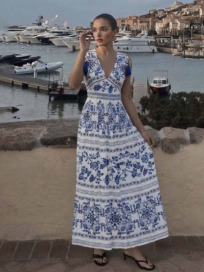 Elegant Porcelain Print Tassel One-piece Swimsuit