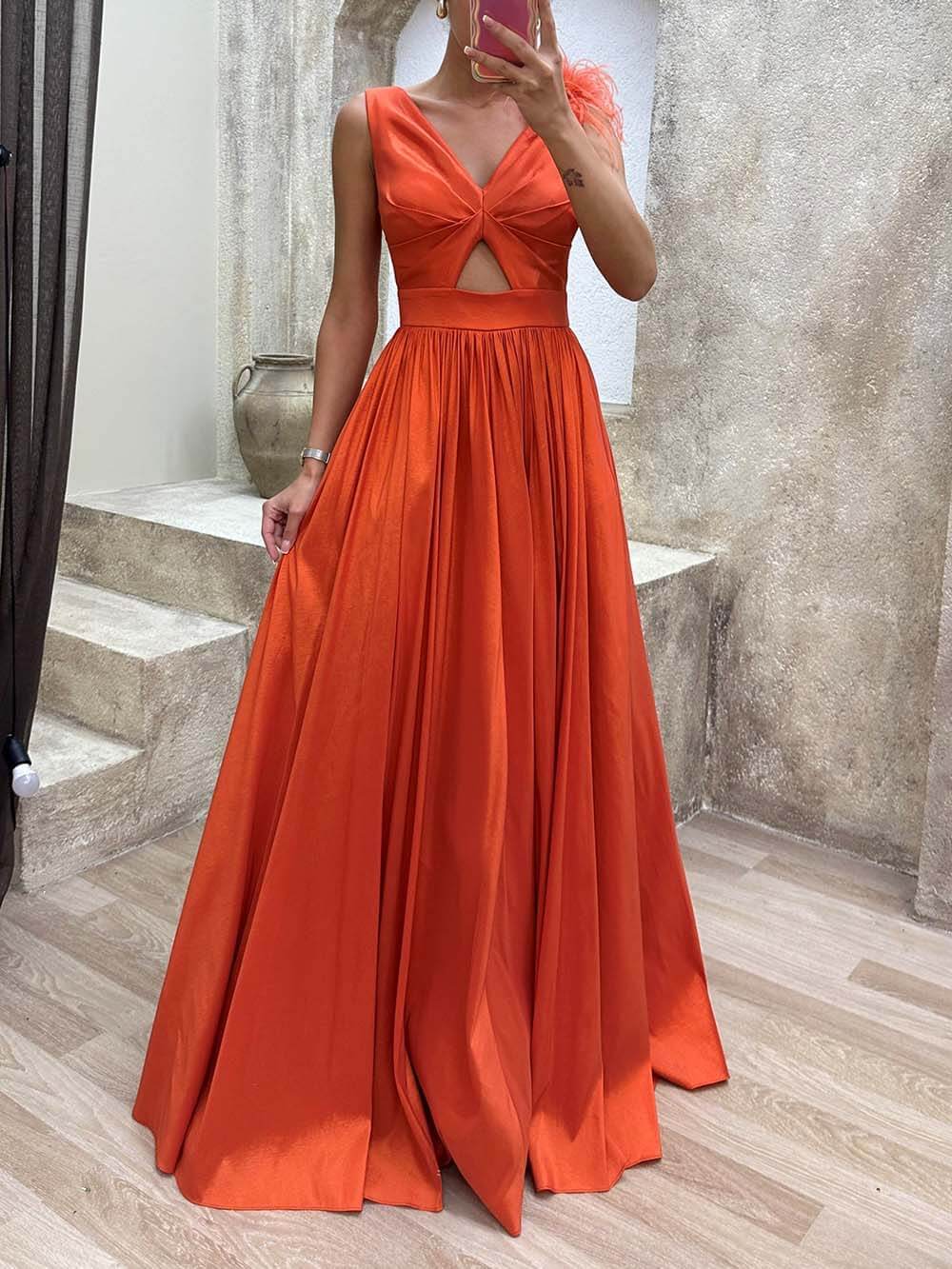 Exquisite Fashionable Waist Detail Feathered Evening Dress