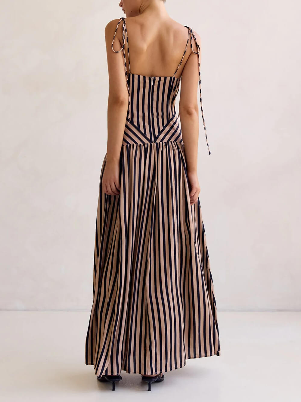 Exquisite Striped Print V-Neck  Adjustable Straps Maxi Dress