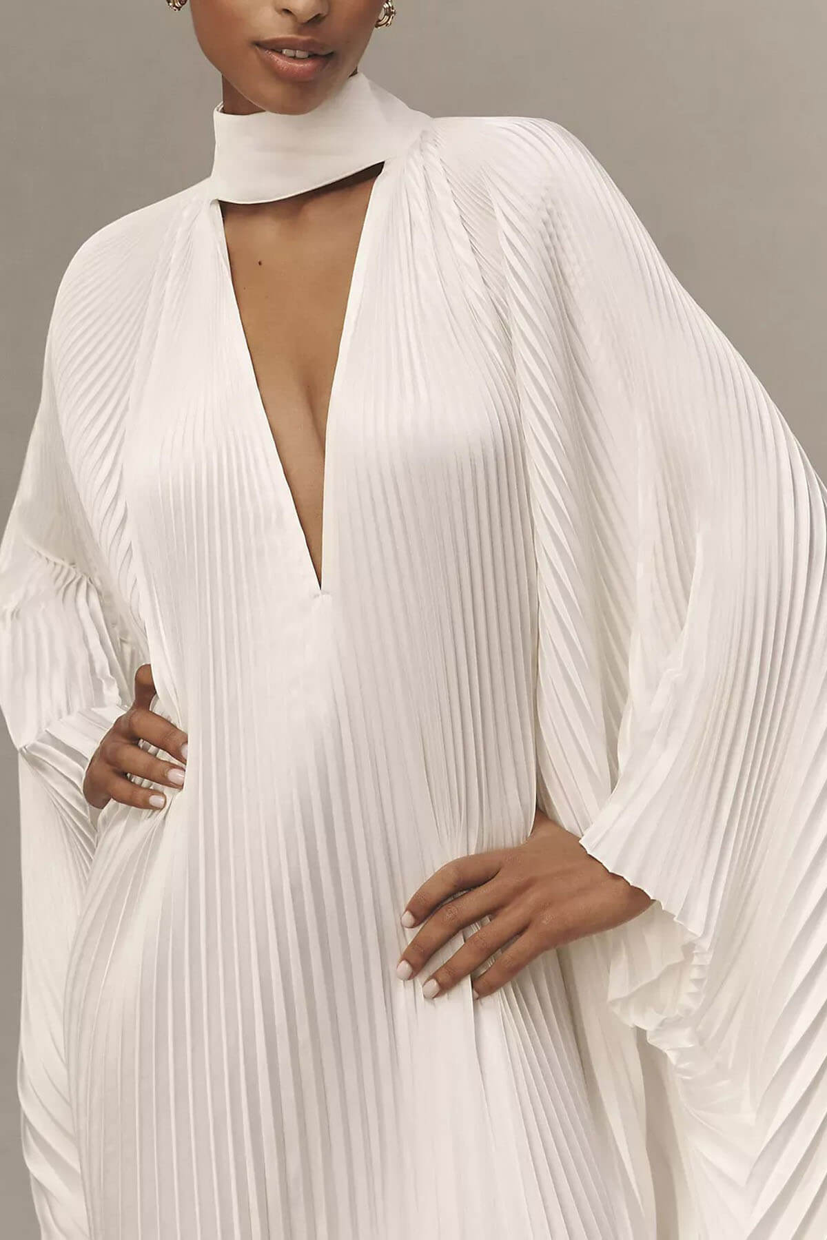 Elegant Empire Style Long-Sleeve V-Neck Pleated Maxi Dress