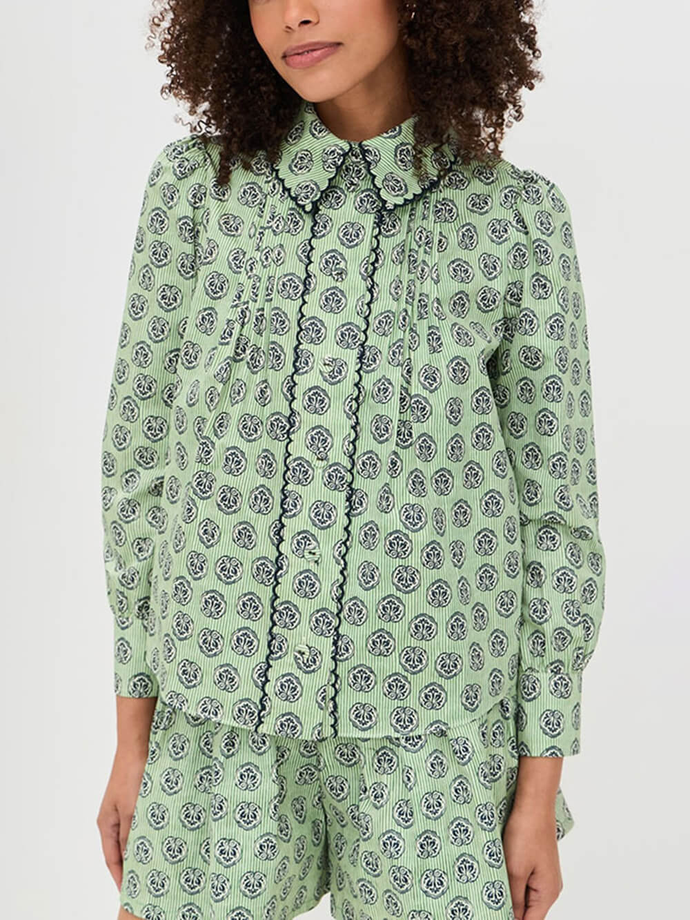 Retro Print Collared Long-Sleeve Shirt and High-Waisted Shorts Set