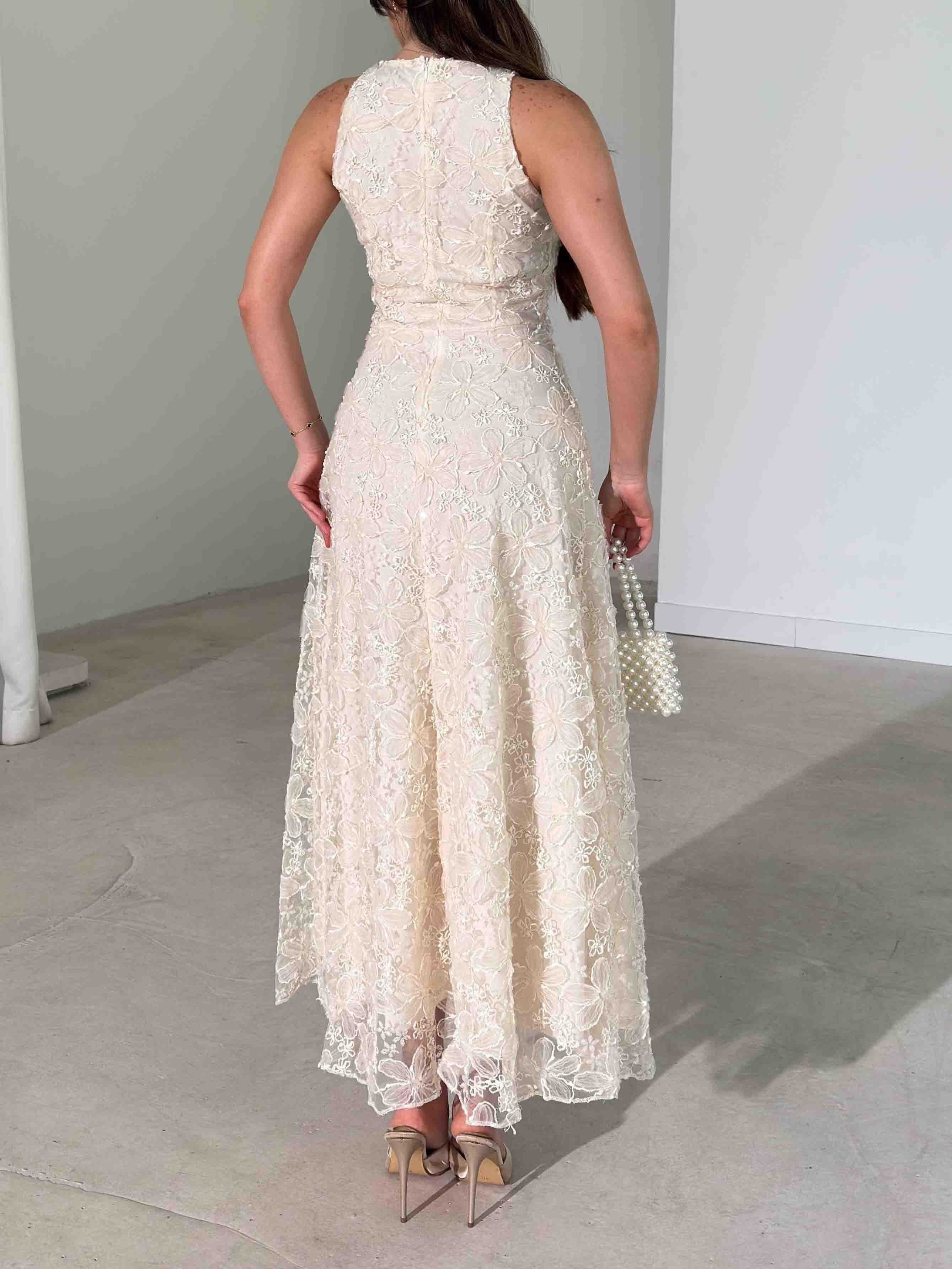 Exquisite Floral Lace Sleeveless Maxi Dress