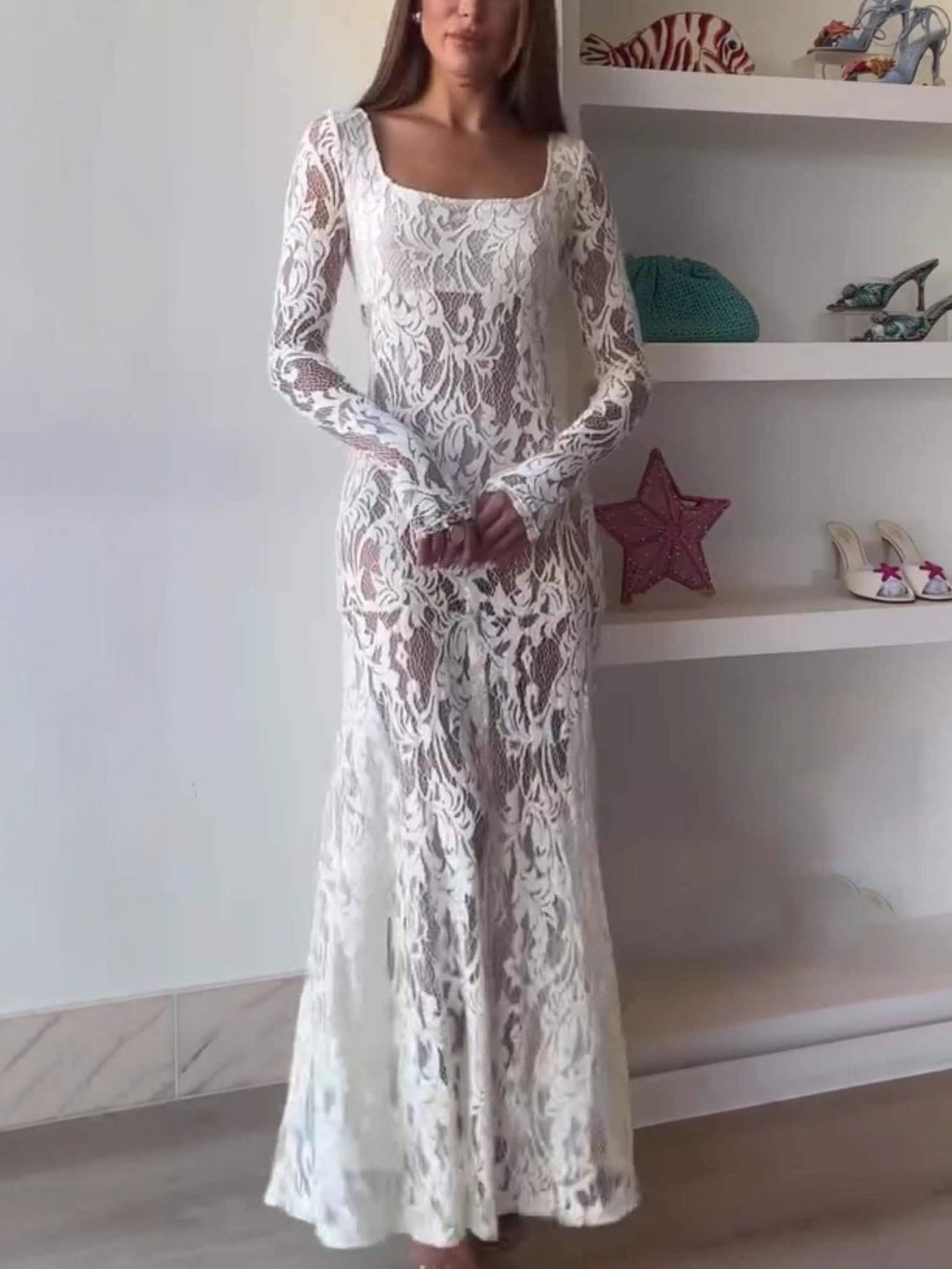 Exquisite Lace Square-neck Long-sleeved Maxi Dress