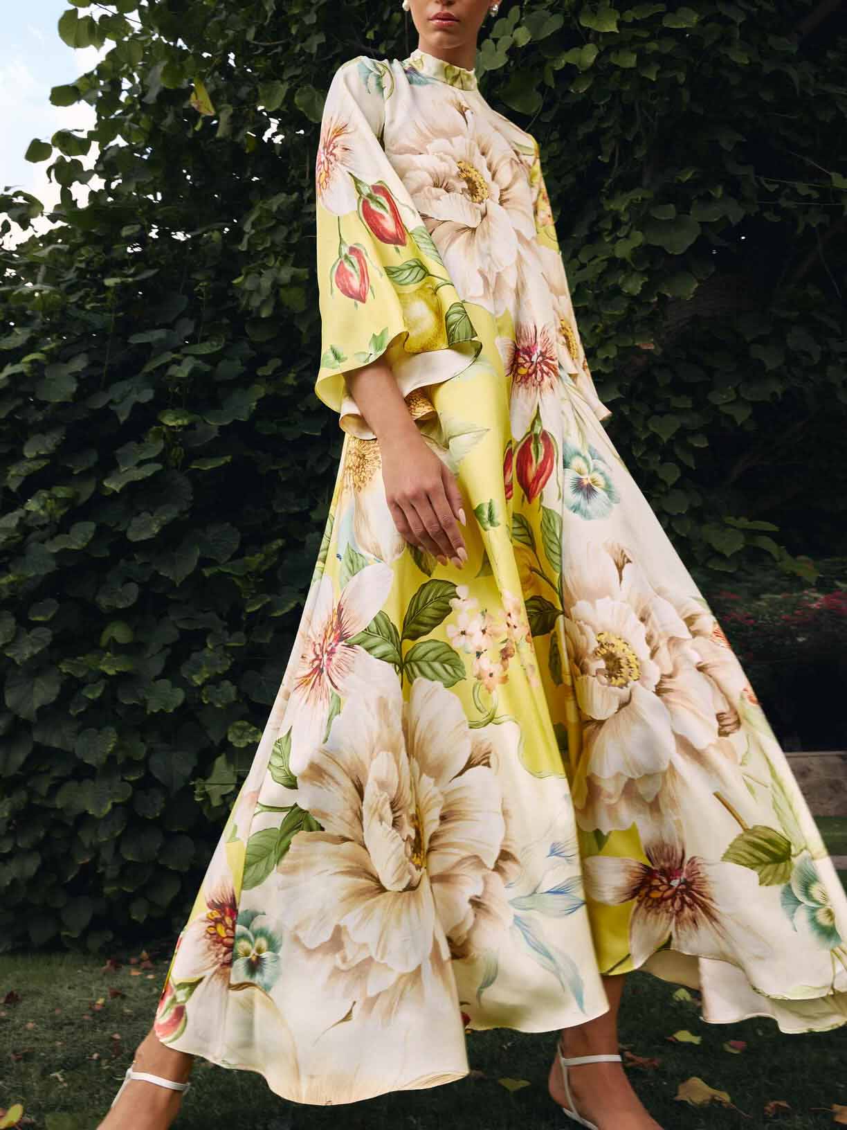 Elegant Floral Print Bell Sleeve Maxi Dress