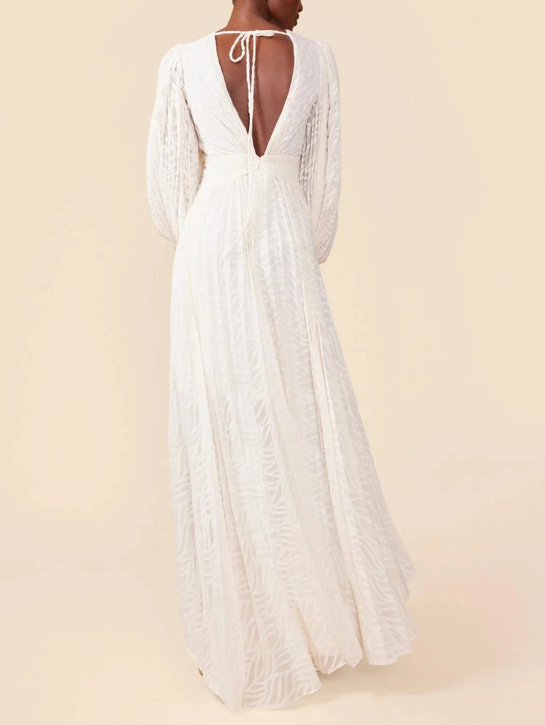 Elegant V-neck Pleated Long-sleeved Maxi Dress