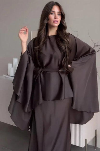 Fashionable Round Neck Irregular Batwing Sleeve Top