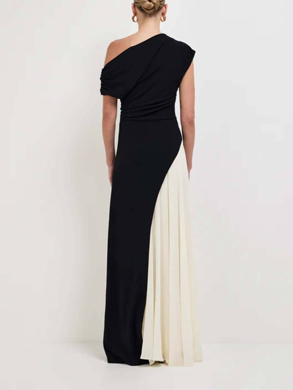 Elegant Asymmetric Off-Shoulder Pleated Maxi Dress