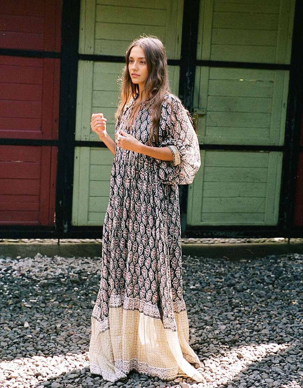 Retro Casual Print V-Neck Tiered Flowing Beach Maxi Dress