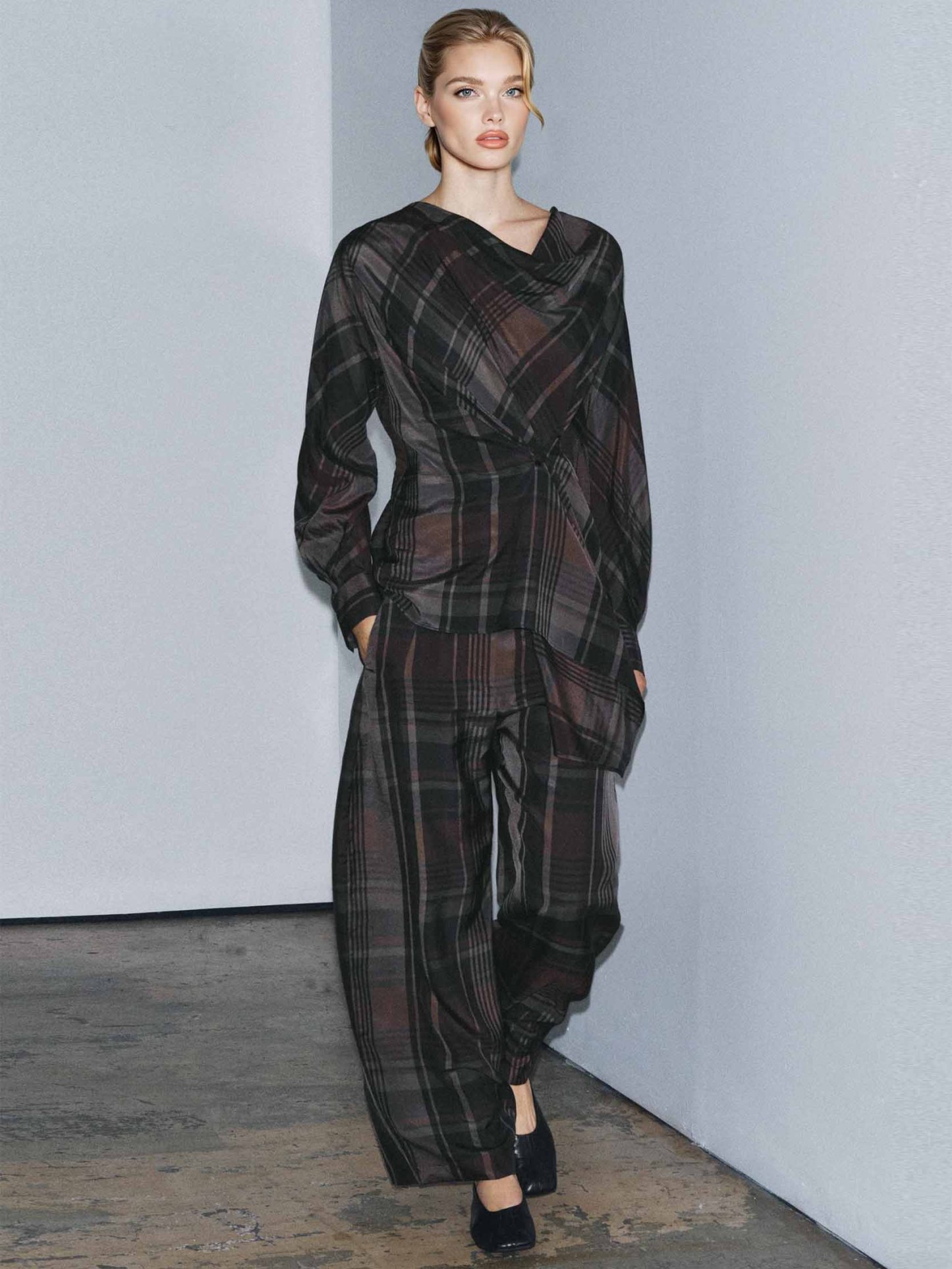 Plaid Straight-Leg Tailored Pants