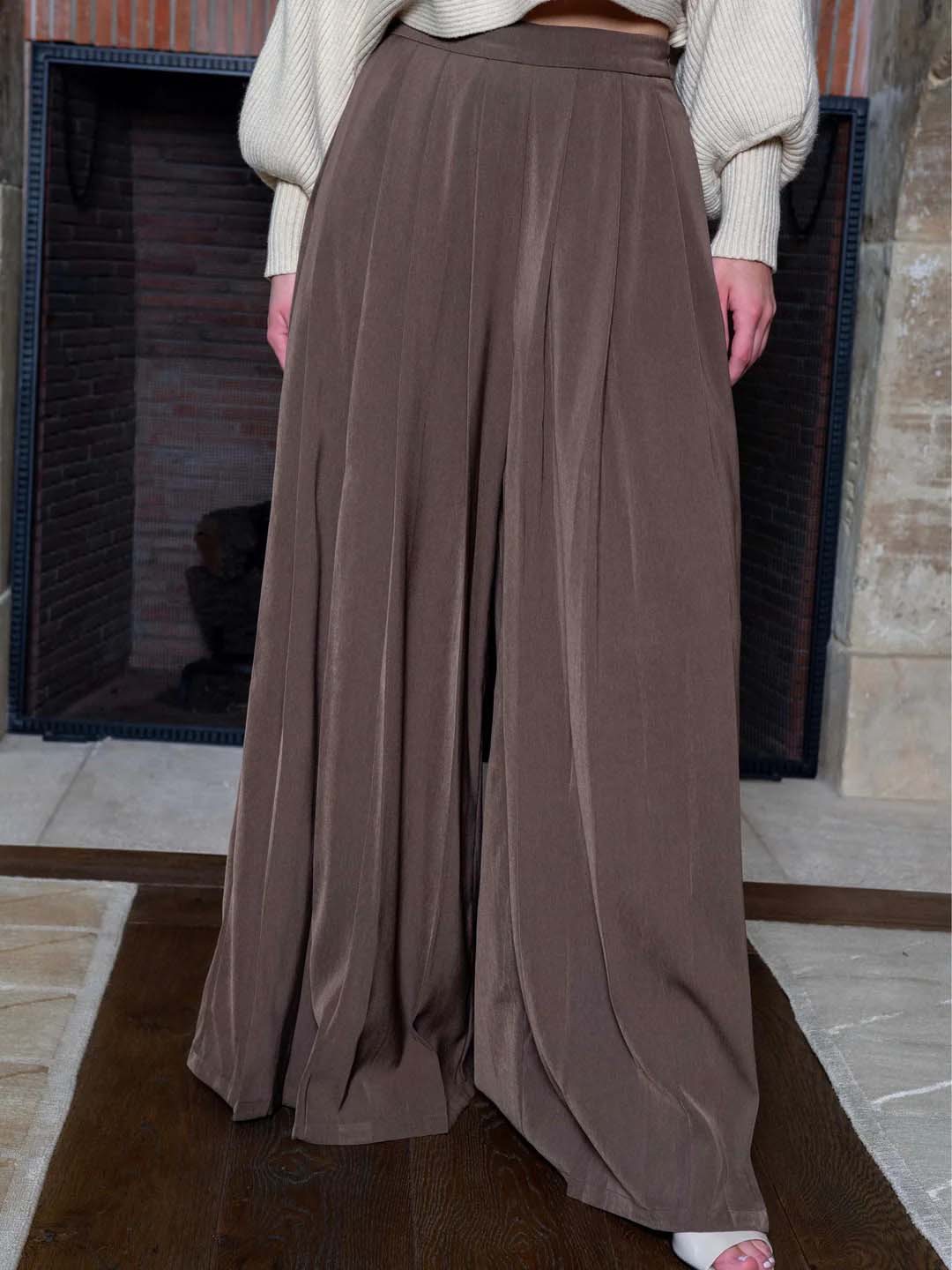 Elegant One-shoulder Pleated Top And High-waisted Pants Set