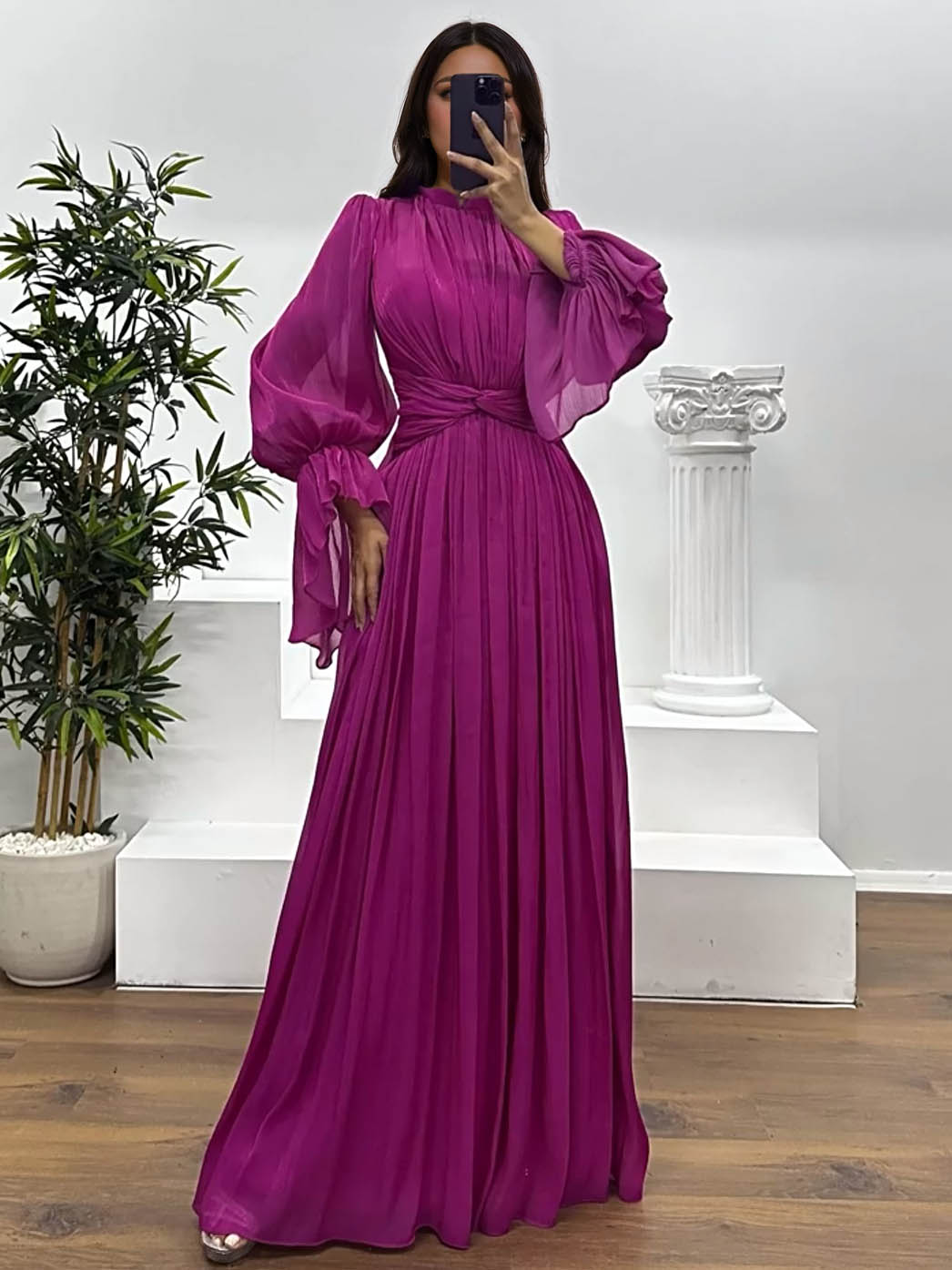 Elegant Pleated Flowy Long-Sleived Maxi Dress