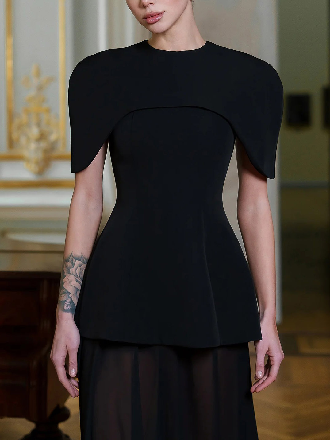 Elegant Shawl-style Square Neck Chiffon Maxi Dress