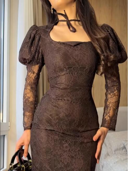 Elegant Square-Neck Lace Puff-Sleeve Maxi Dress