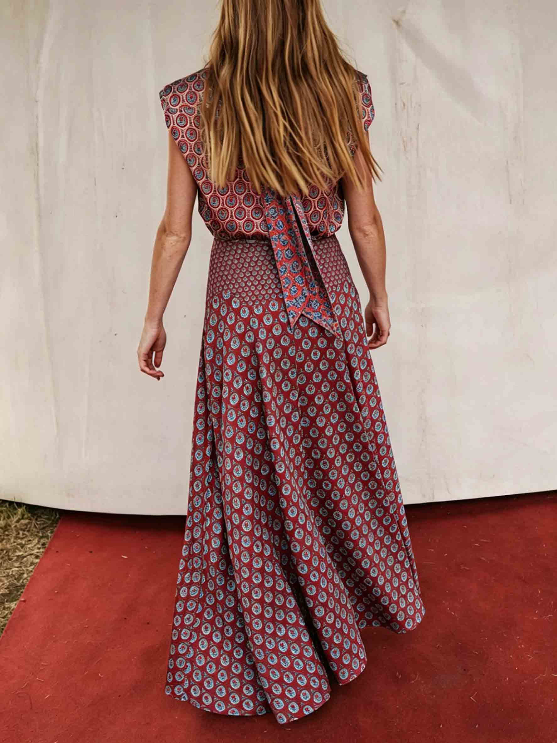 Retro Print Scarf Neck Top & Flowing Maxi Skirt Two-Piece Set